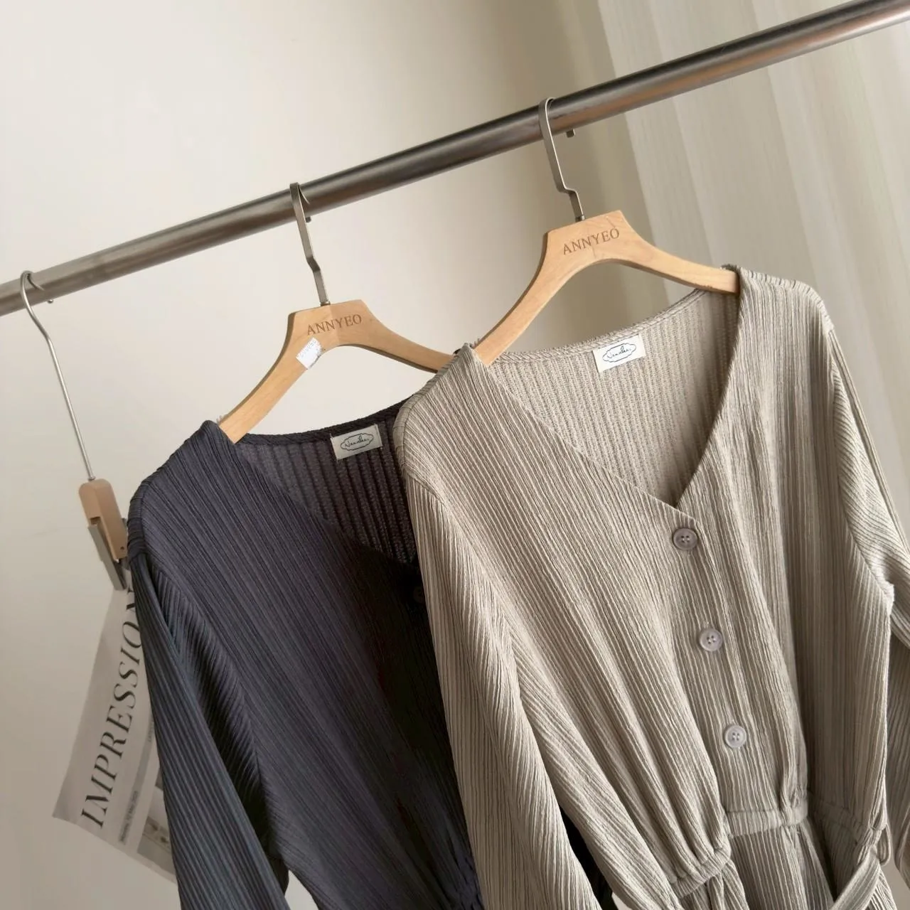 毛料V領排釦綁帶洋裝