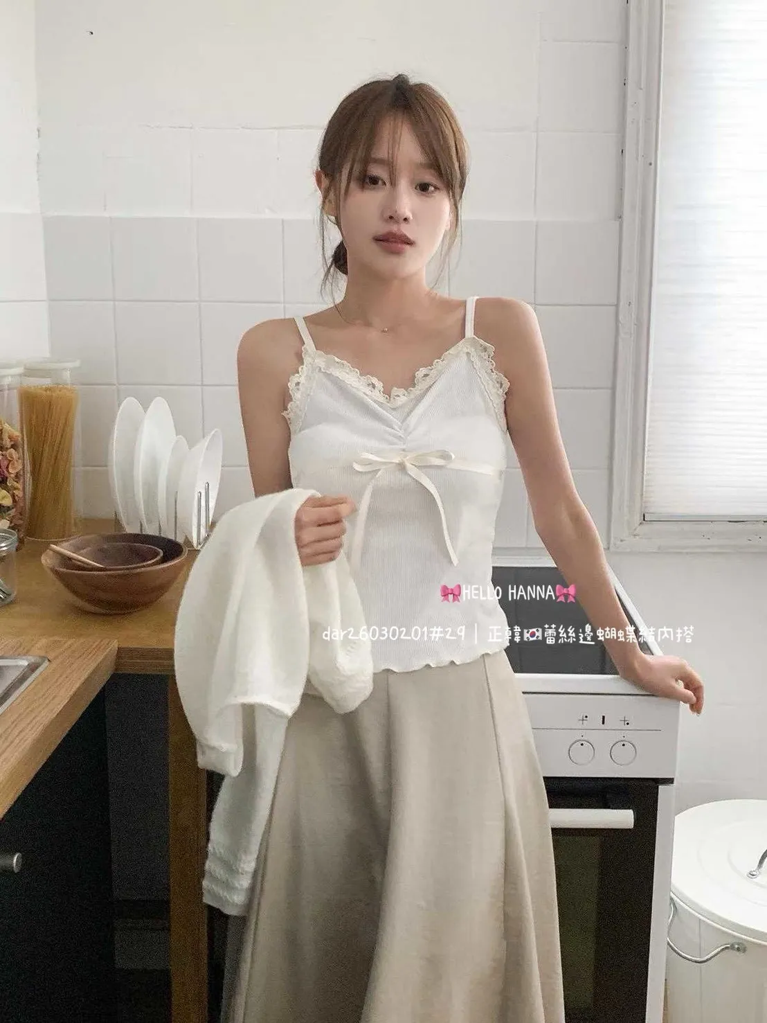 正韓蕾絲邊蝴蝶結內搭