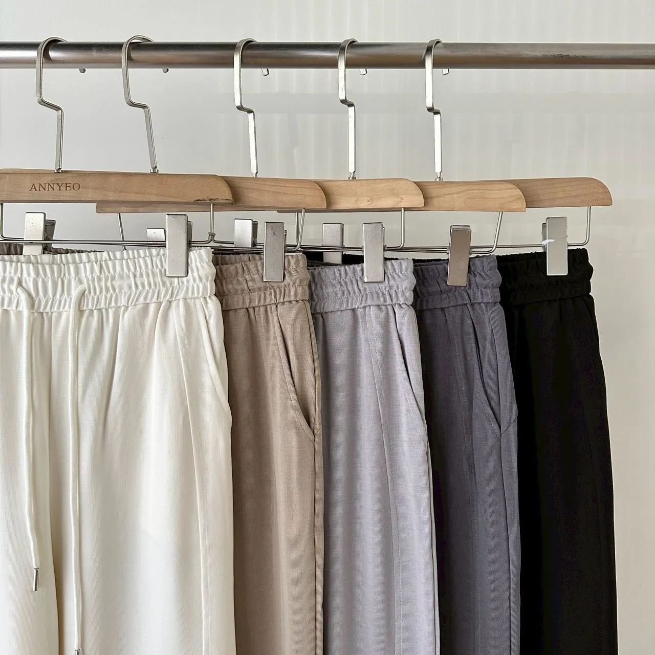 綁繩同銨絲微喇長褲