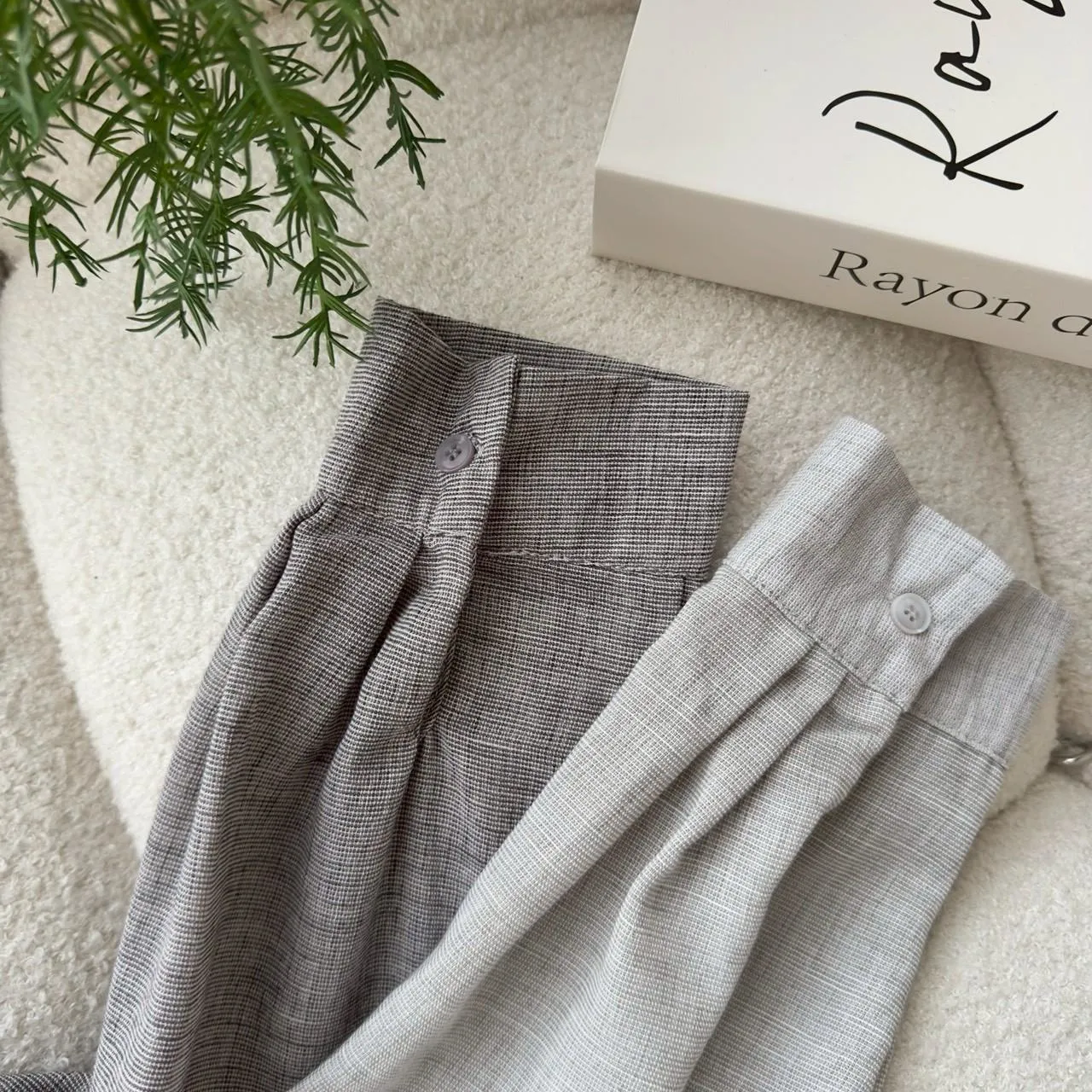 後刺繡英文麻棉襯衫