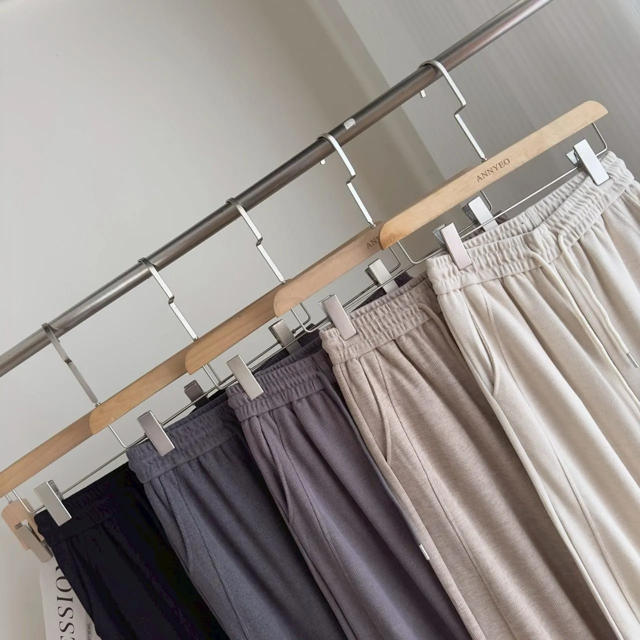 磨毛絨面拼接直腿寬褲（後口袋）