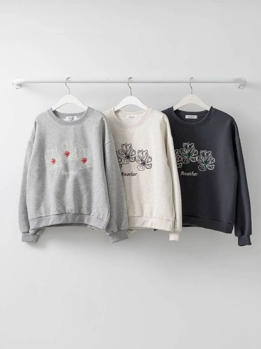 正韓刺繡刷毛大學T