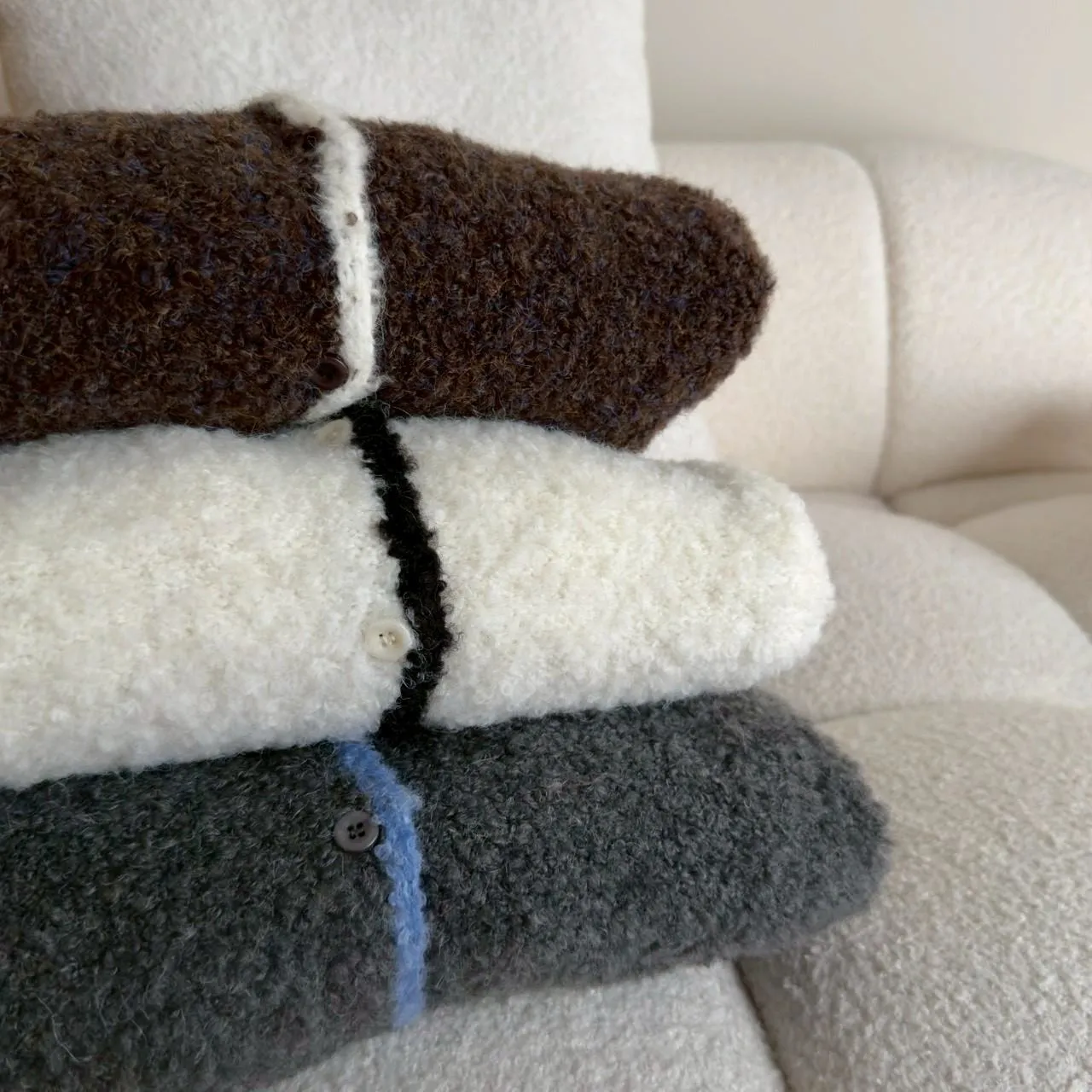 撞色邊娃娃領毛衣