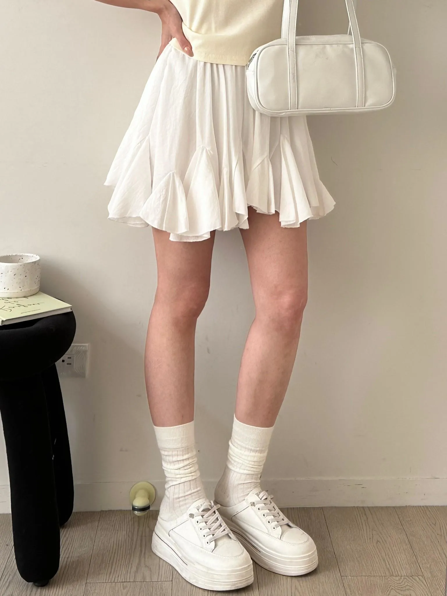 韓風早春款荷葉散擺短褲裙