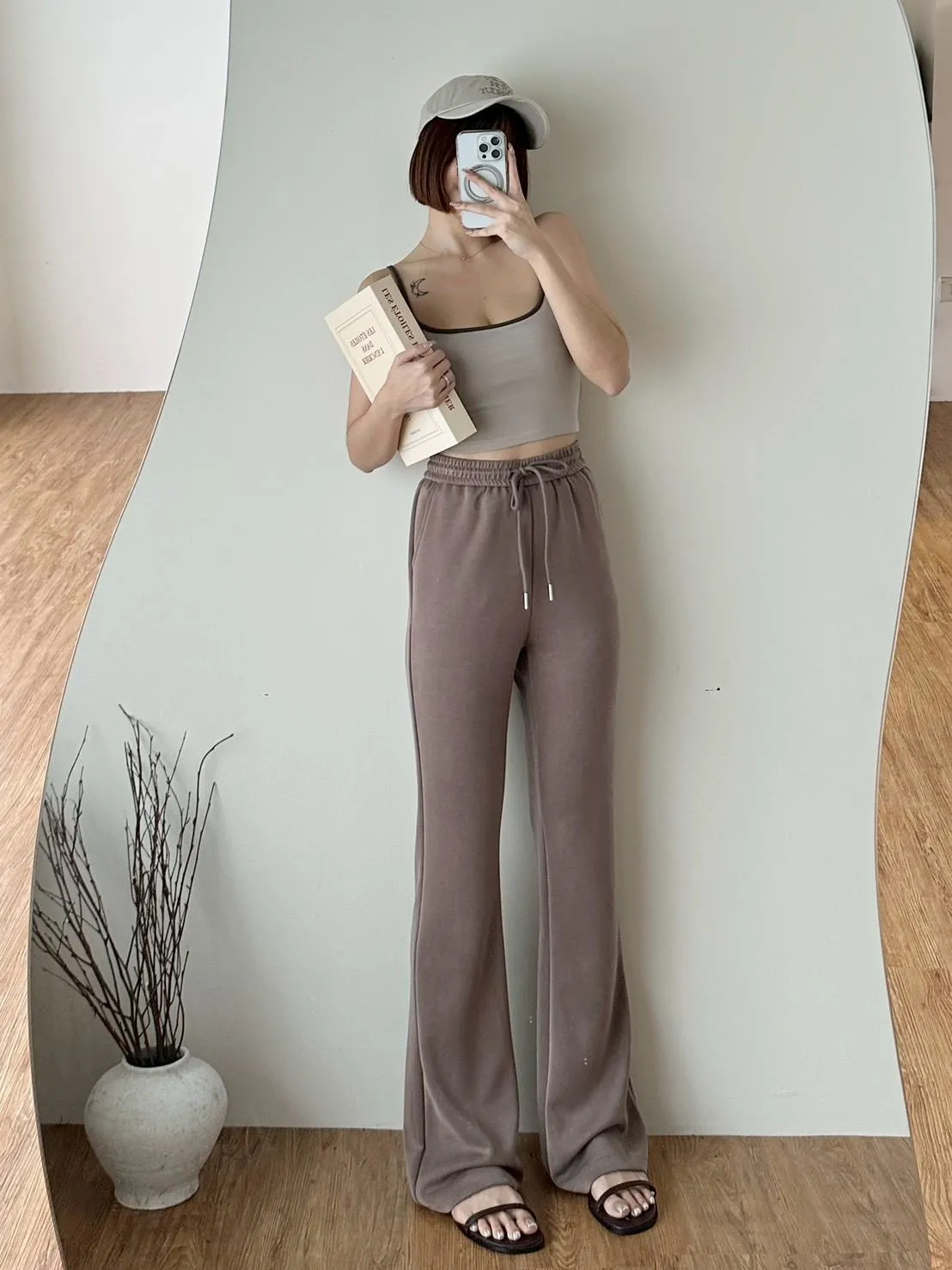 銅銨絲微喇長褲