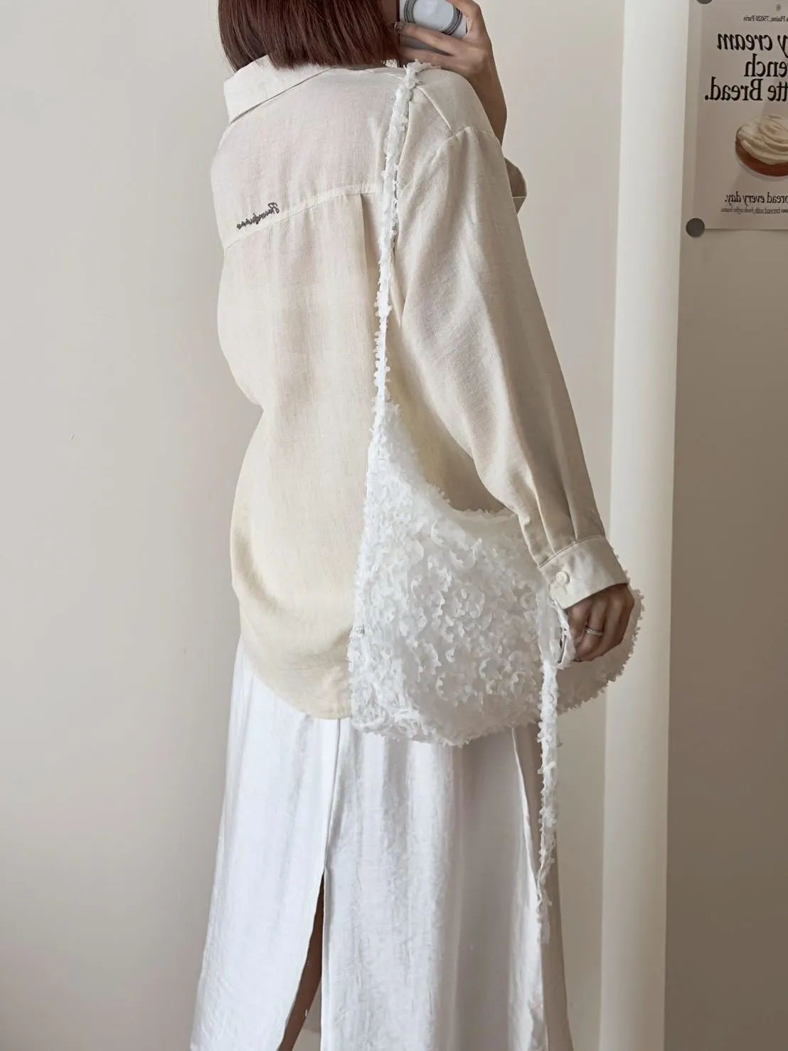 後刺繡英文麻棉襯衫