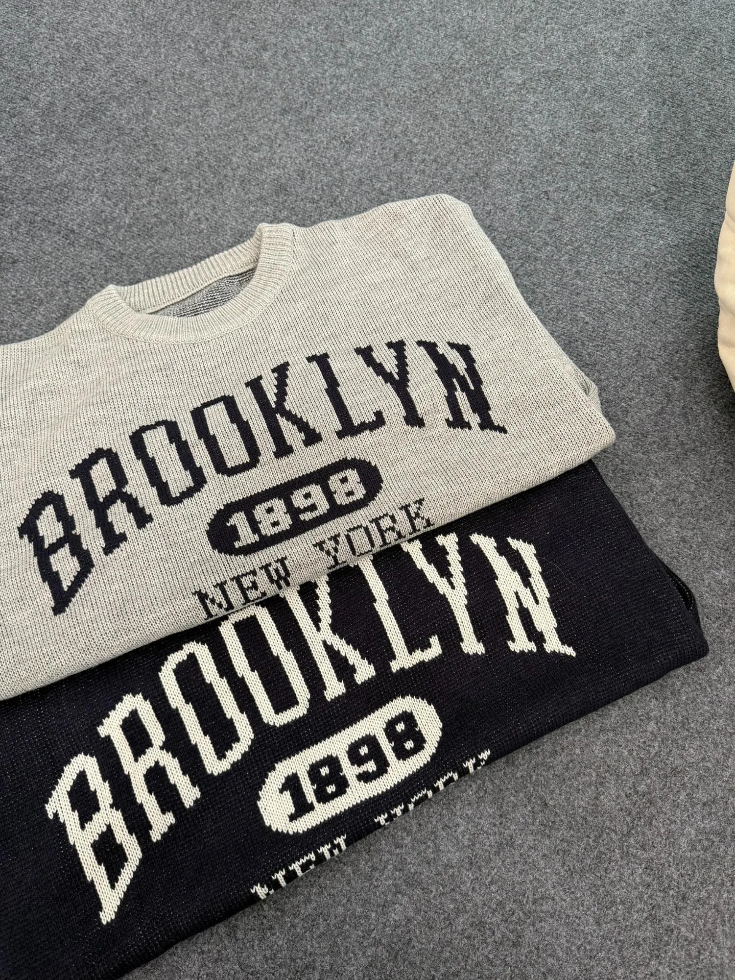 正韓布魯克林針織寬鬆衫