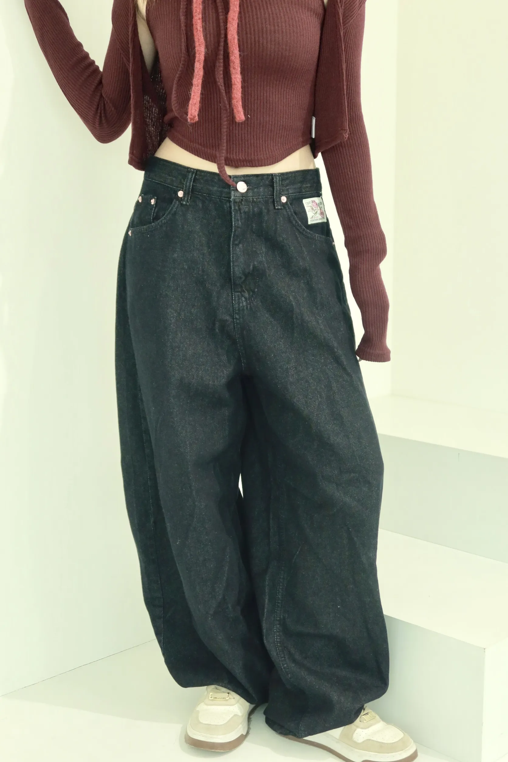 正韓黑粉刺繡氣球寬腿褲