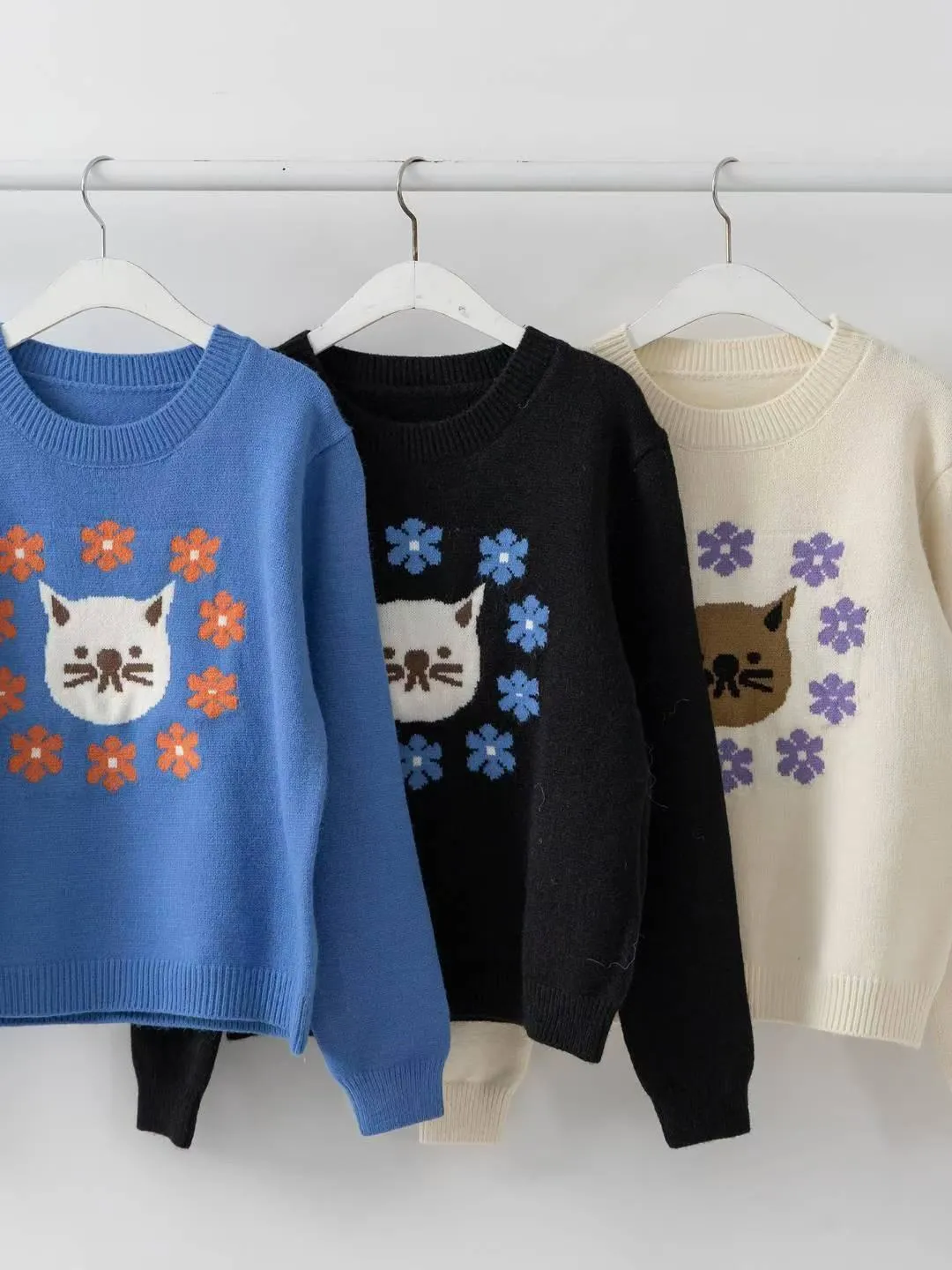 正韓花圈貓咪毛衣