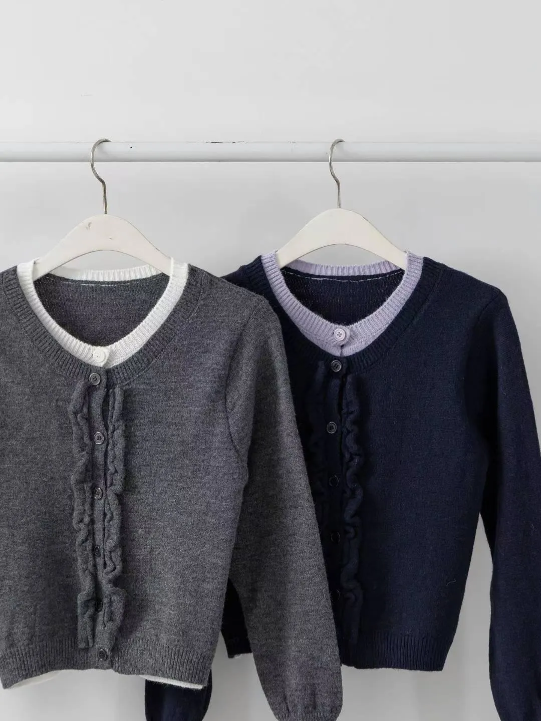 正韓假兩件木耳邊針織上衣