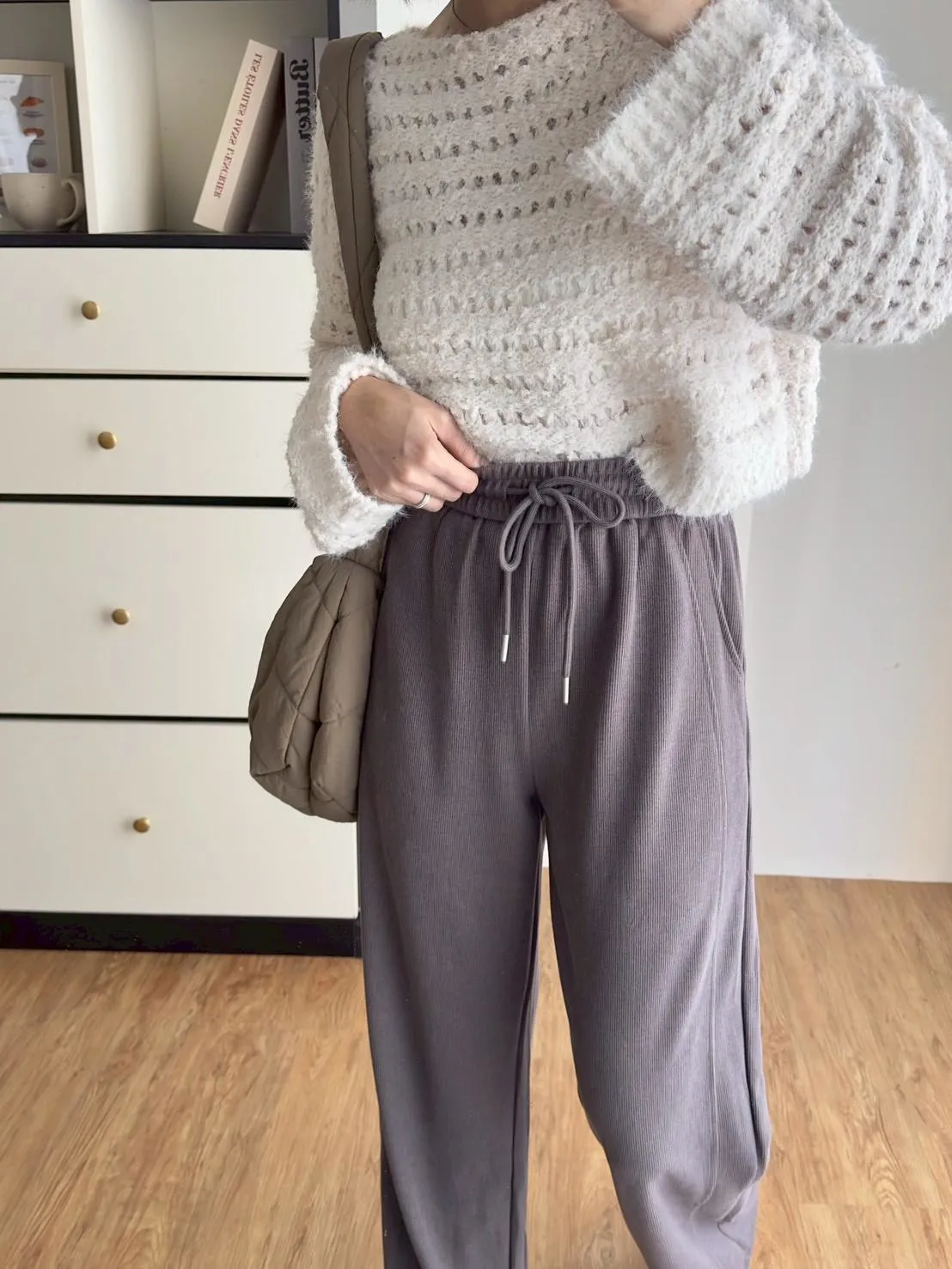 磨毛絨面拼接直腿寬褲（後口袋）