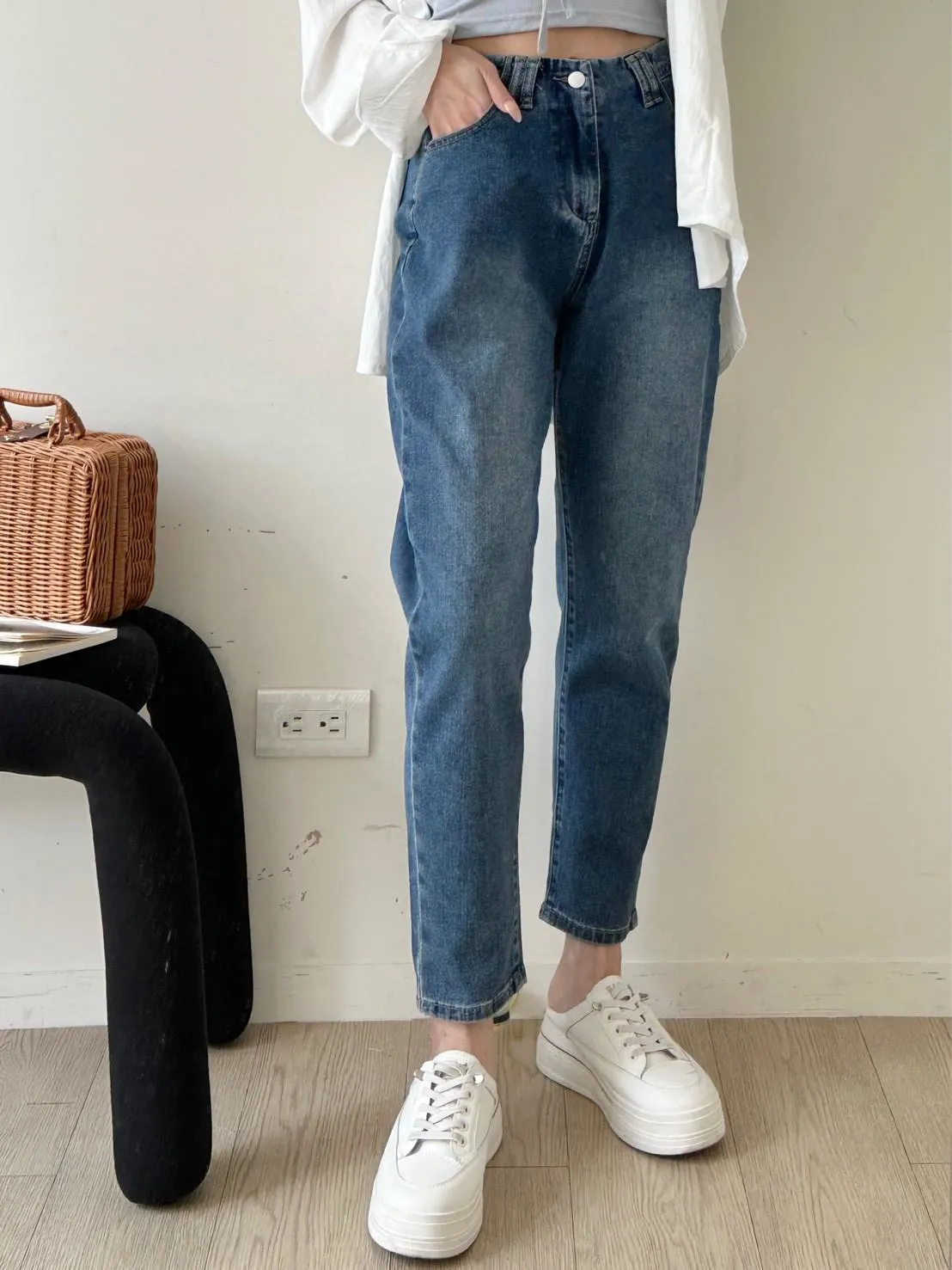 刺繡造型丹寧男友褲