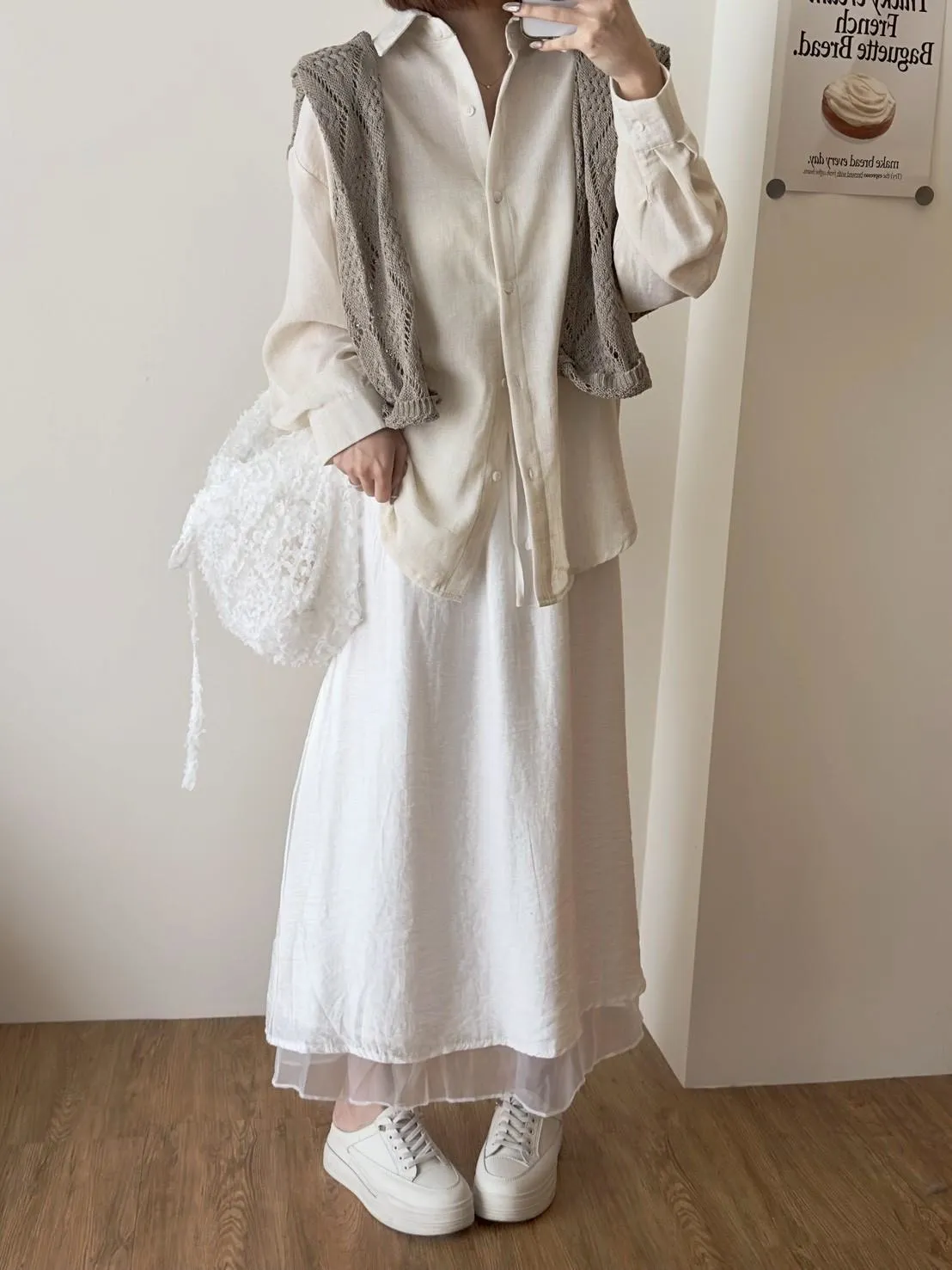 後刺繡英文麻棉襯衫