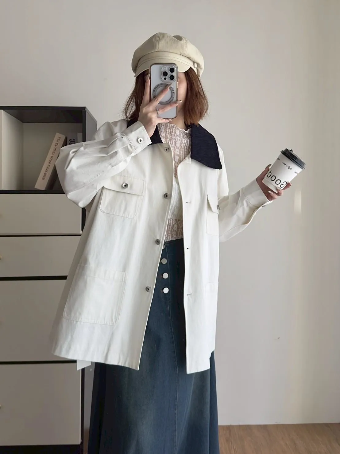 四口袋撞色領中長外套