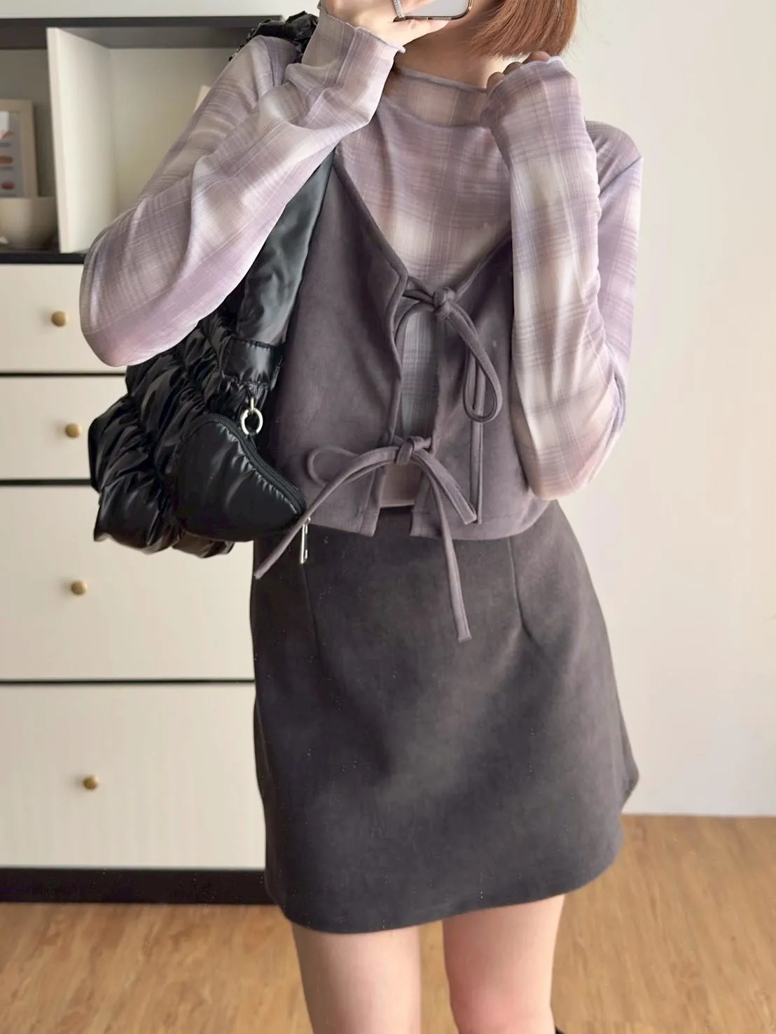 新面料雙格透紗打底衣