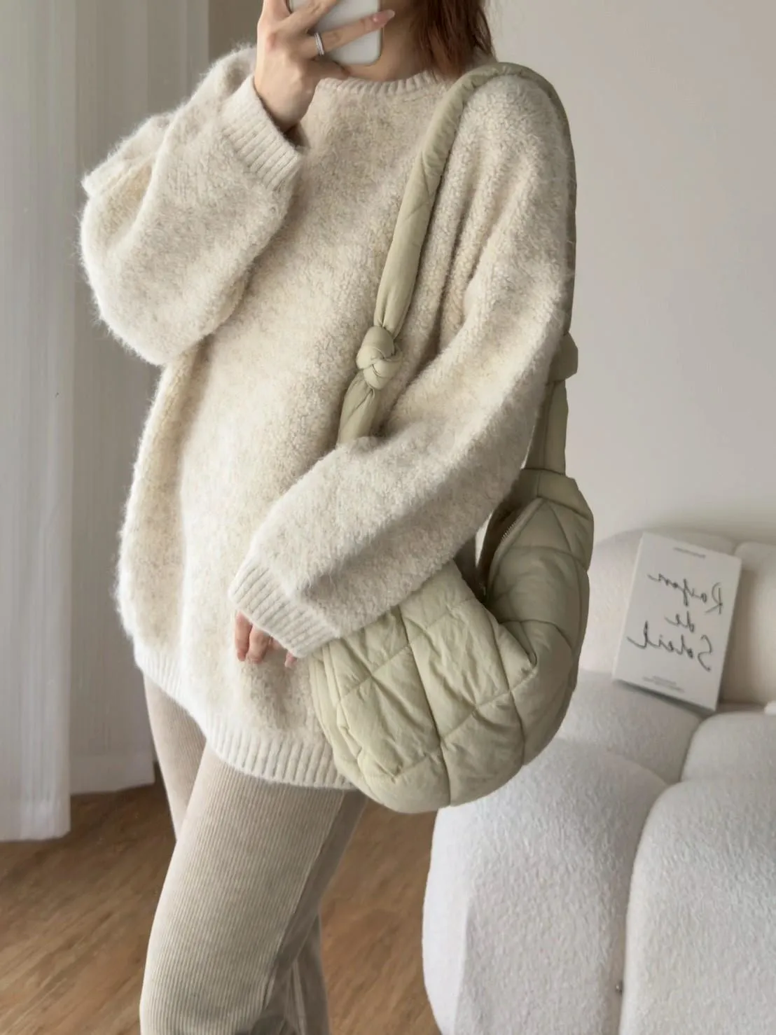 大版圓領顆粒馬海毛毛衣