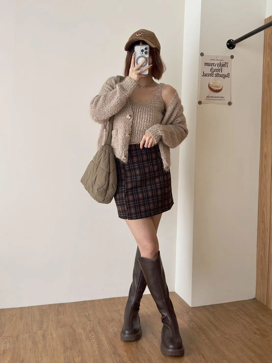 小開衩格子短裙