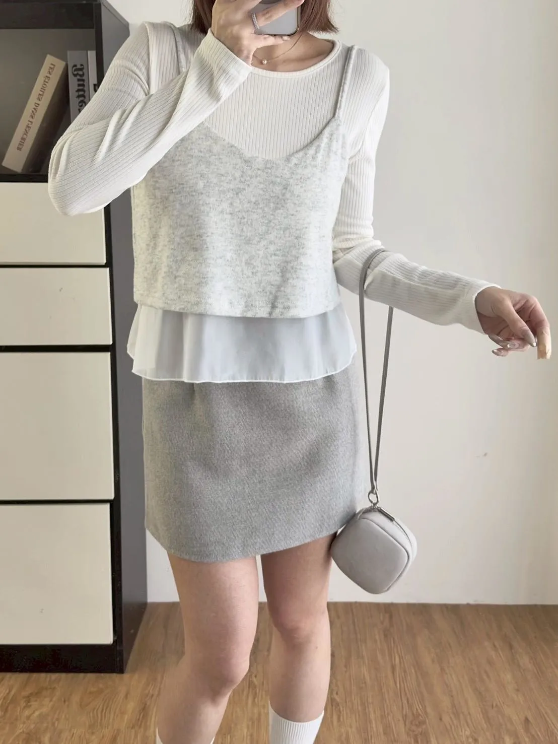 細肩V領兩件式上衣