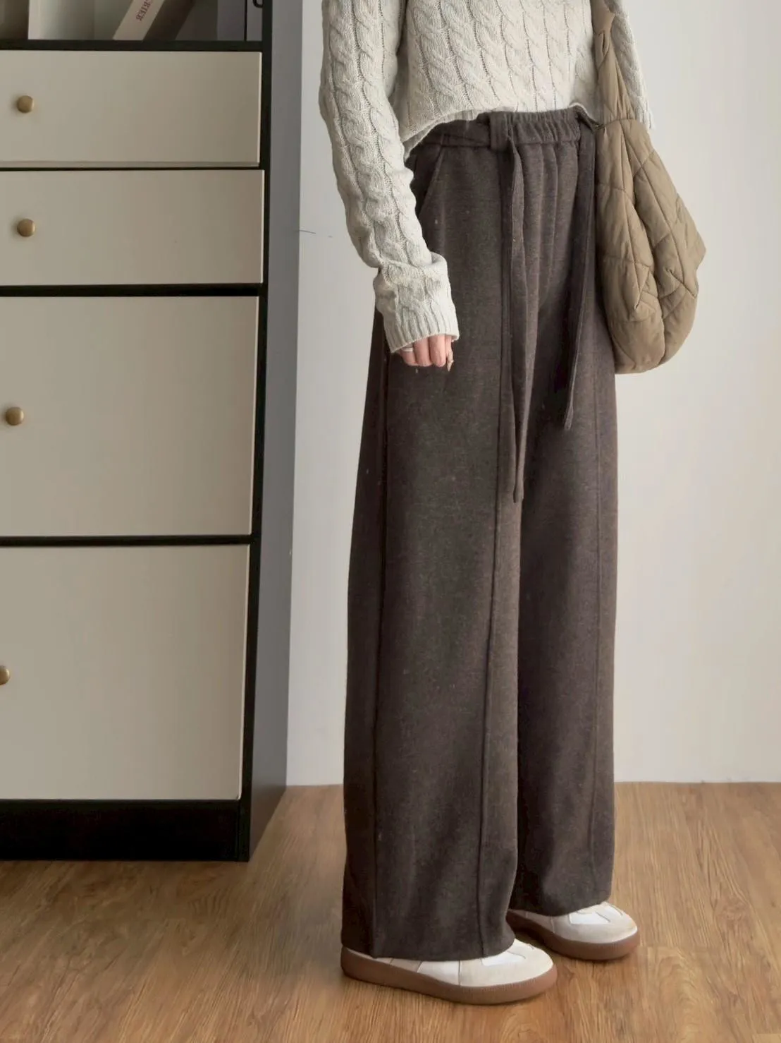 羊絨腰帶彎刀褲