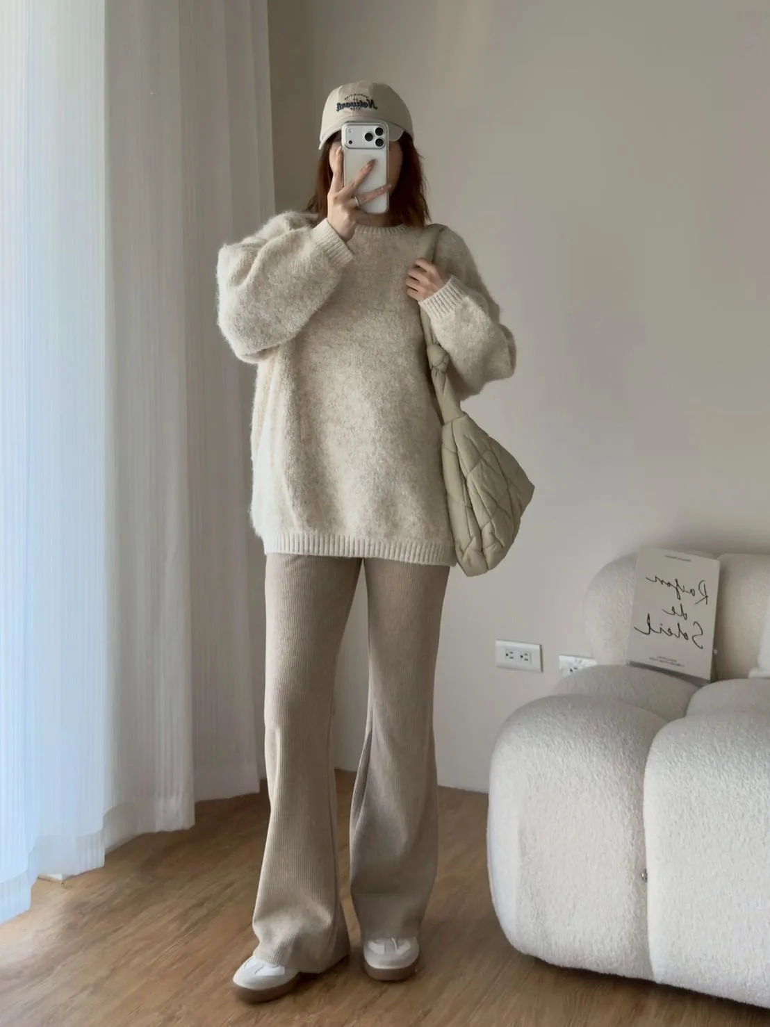 大版圓領顆粒馬海毛毛衣