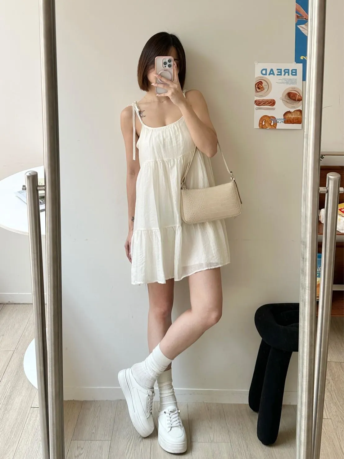 綁帶肩蛋糕短洋裝