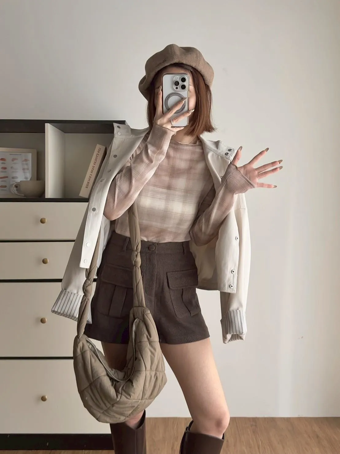 新面料雙格透紗打底衣