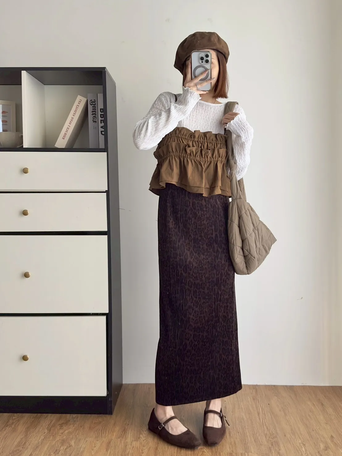 綁帶荷葉細肩背心