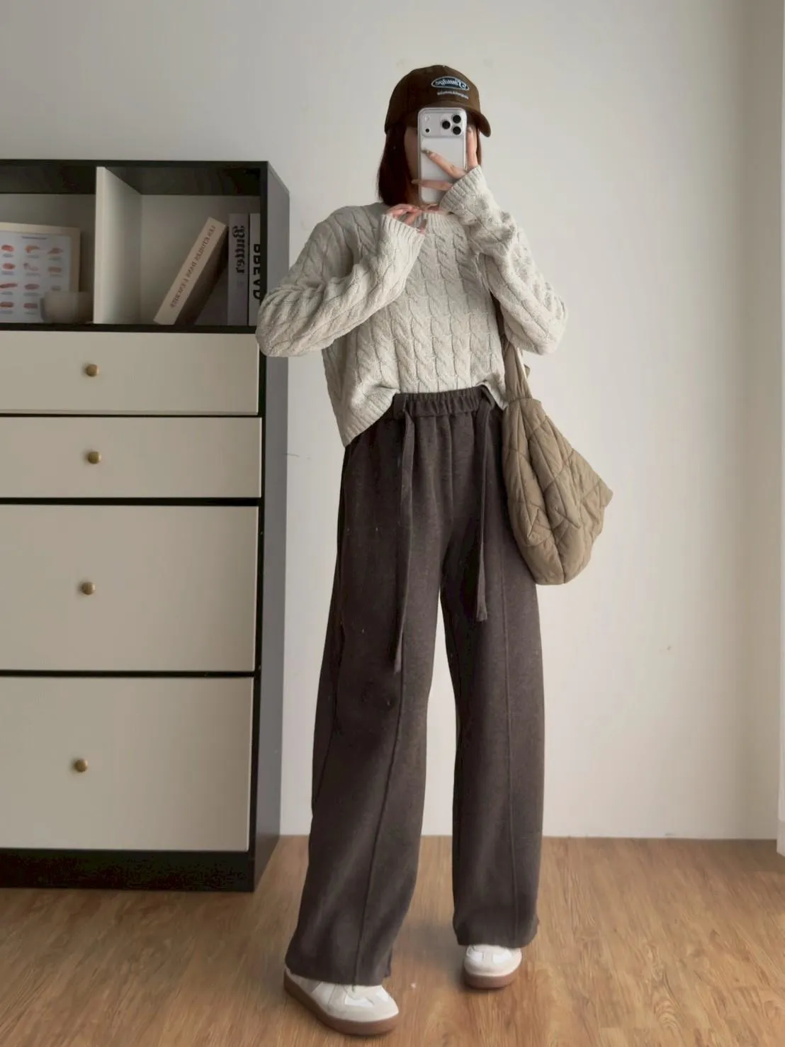 羊絨腰帶彎刀褲