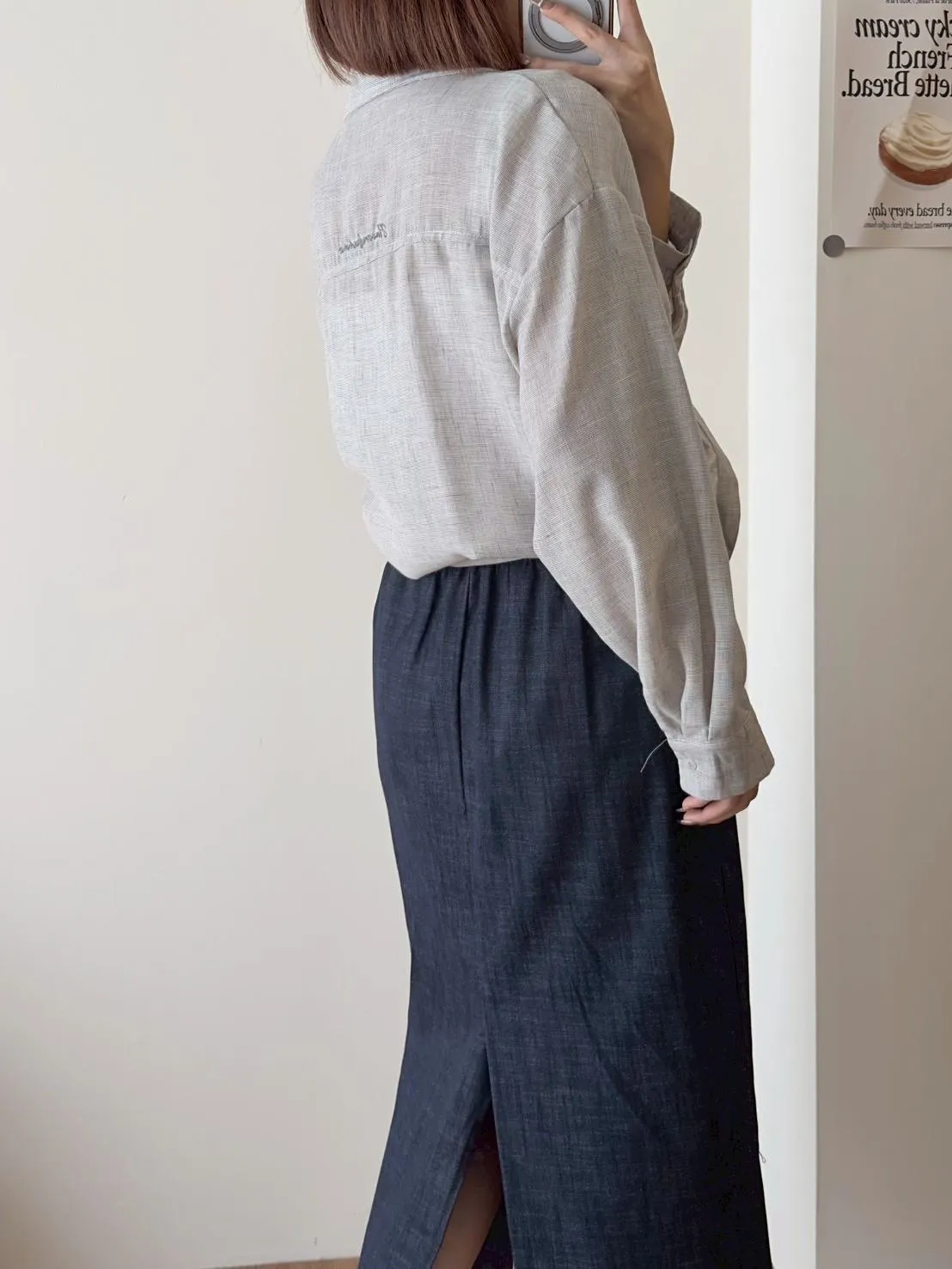 後刺繡英文麻棉襯衫