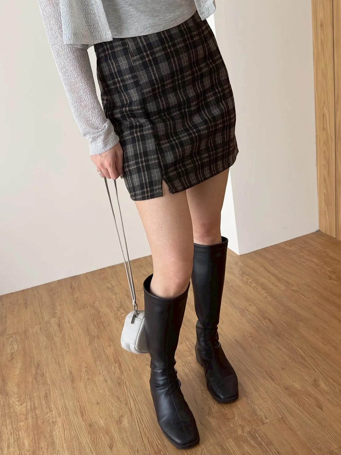 小開衩格子短裙
