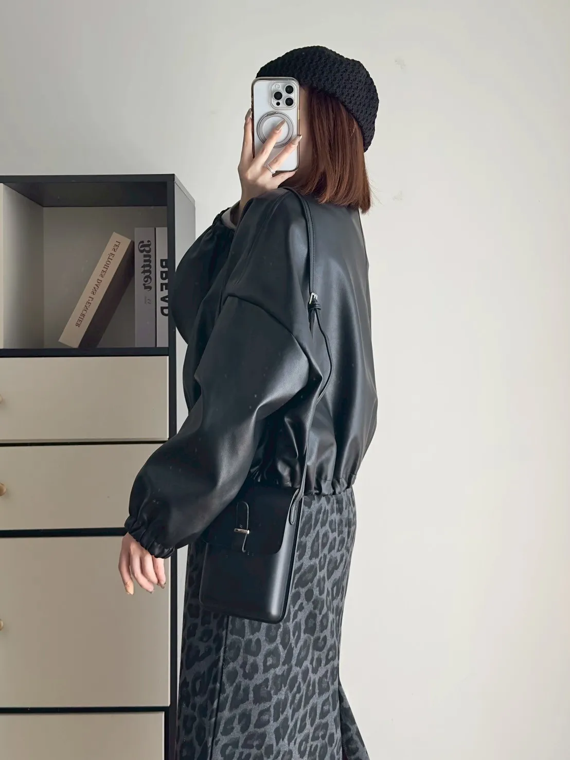 立領皮革拉鍊外套