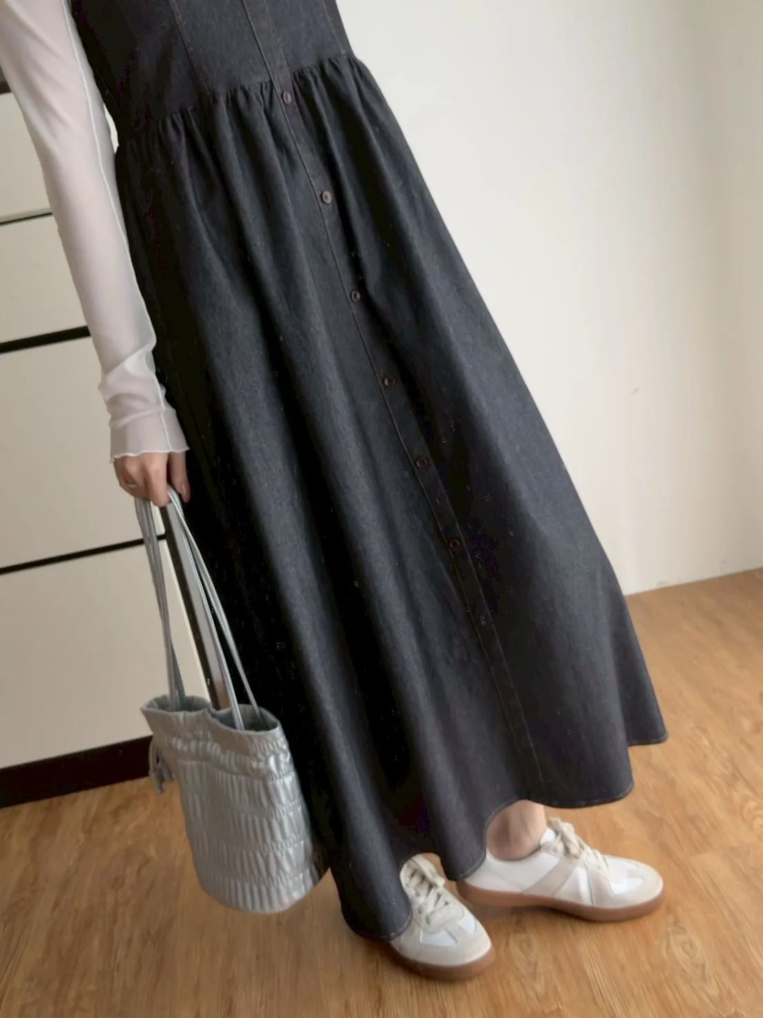 細肩排釦丹寧長洋