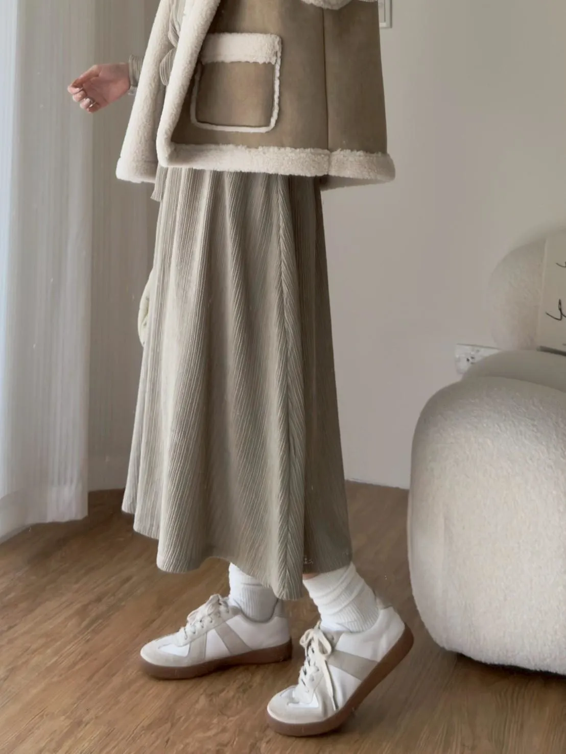 毛料V領排釦綁帶洋裝