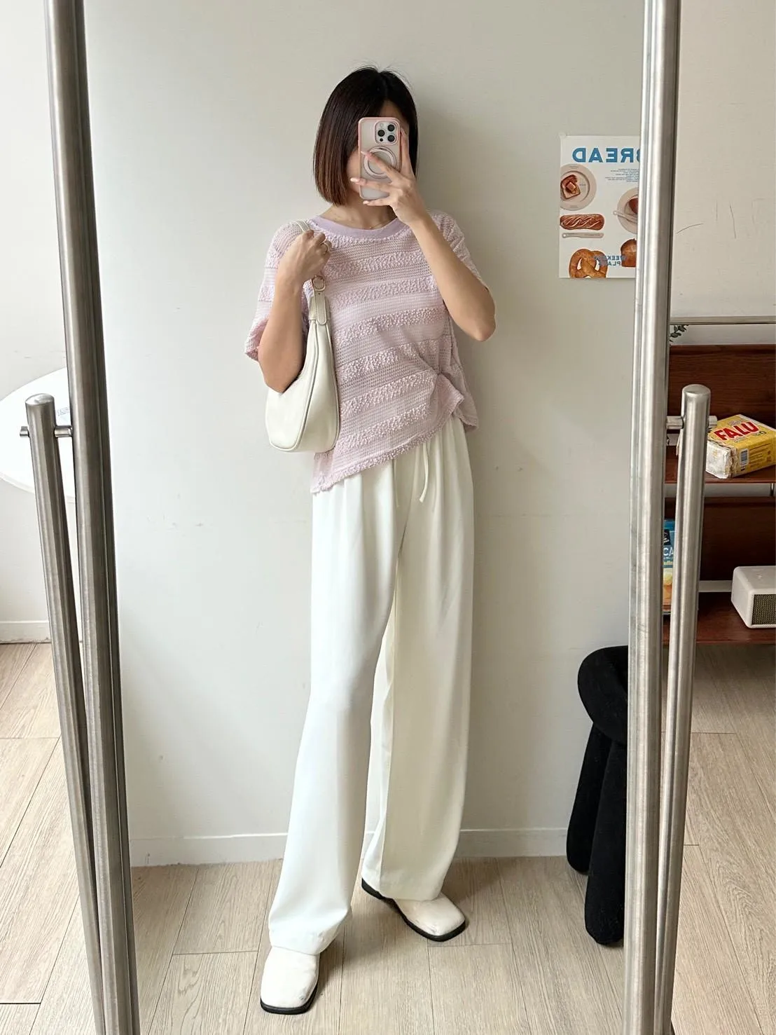 蕾絲簍空橫條上衣