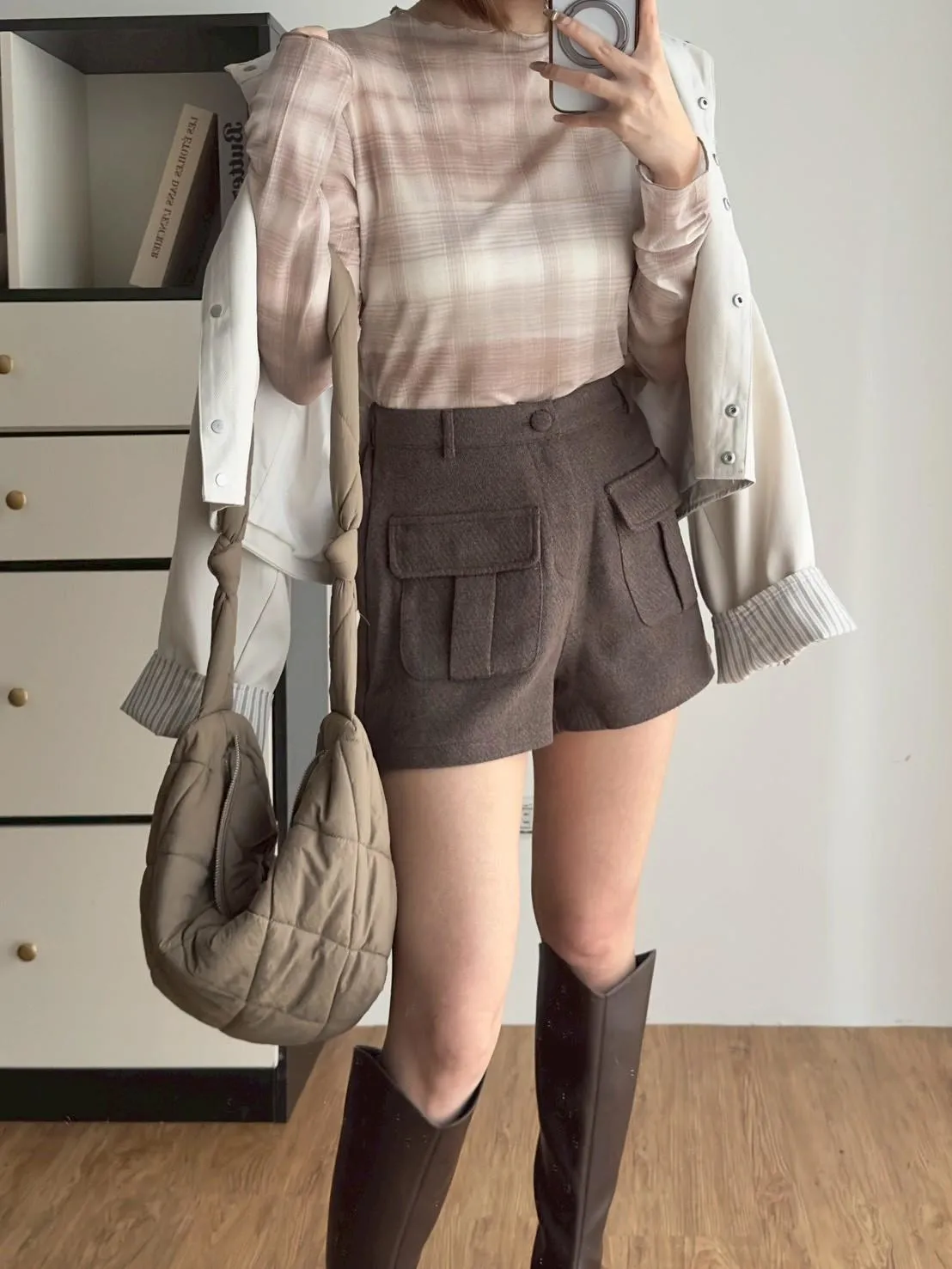 新面料雙格透紗打底衣