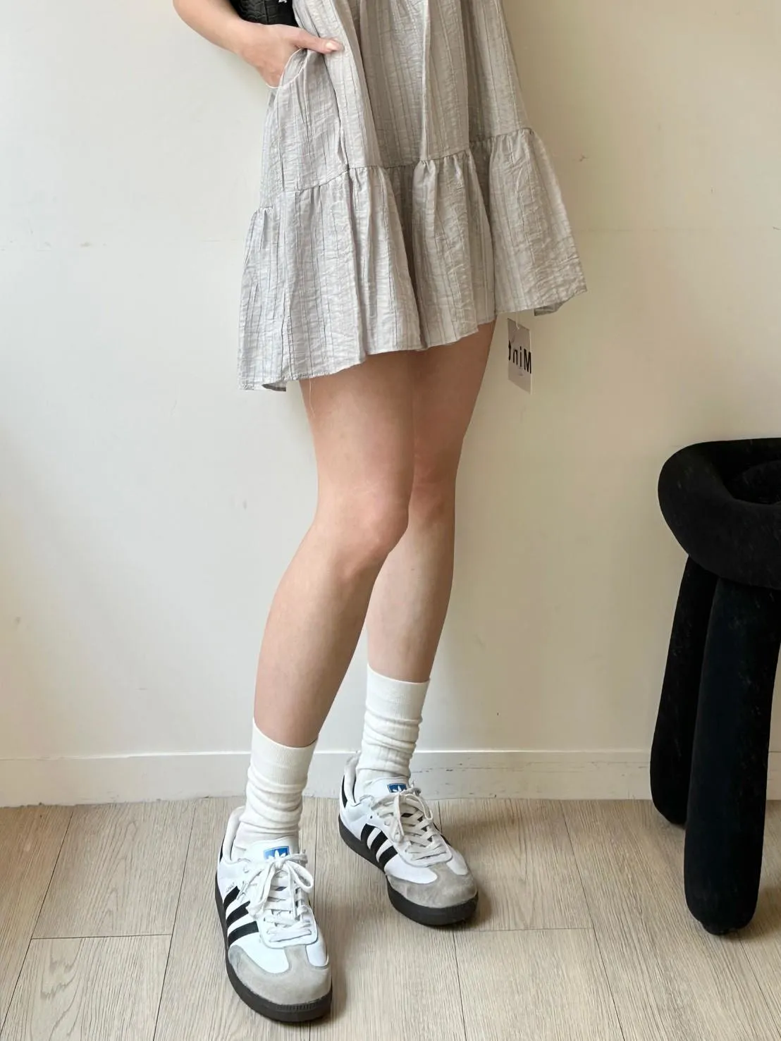 綁帶肩蛋糕短洋裝
