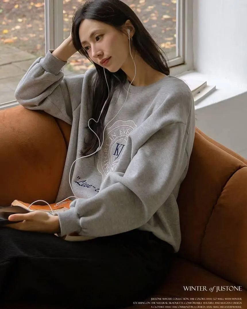 正韓自訂刺繡英字大學T