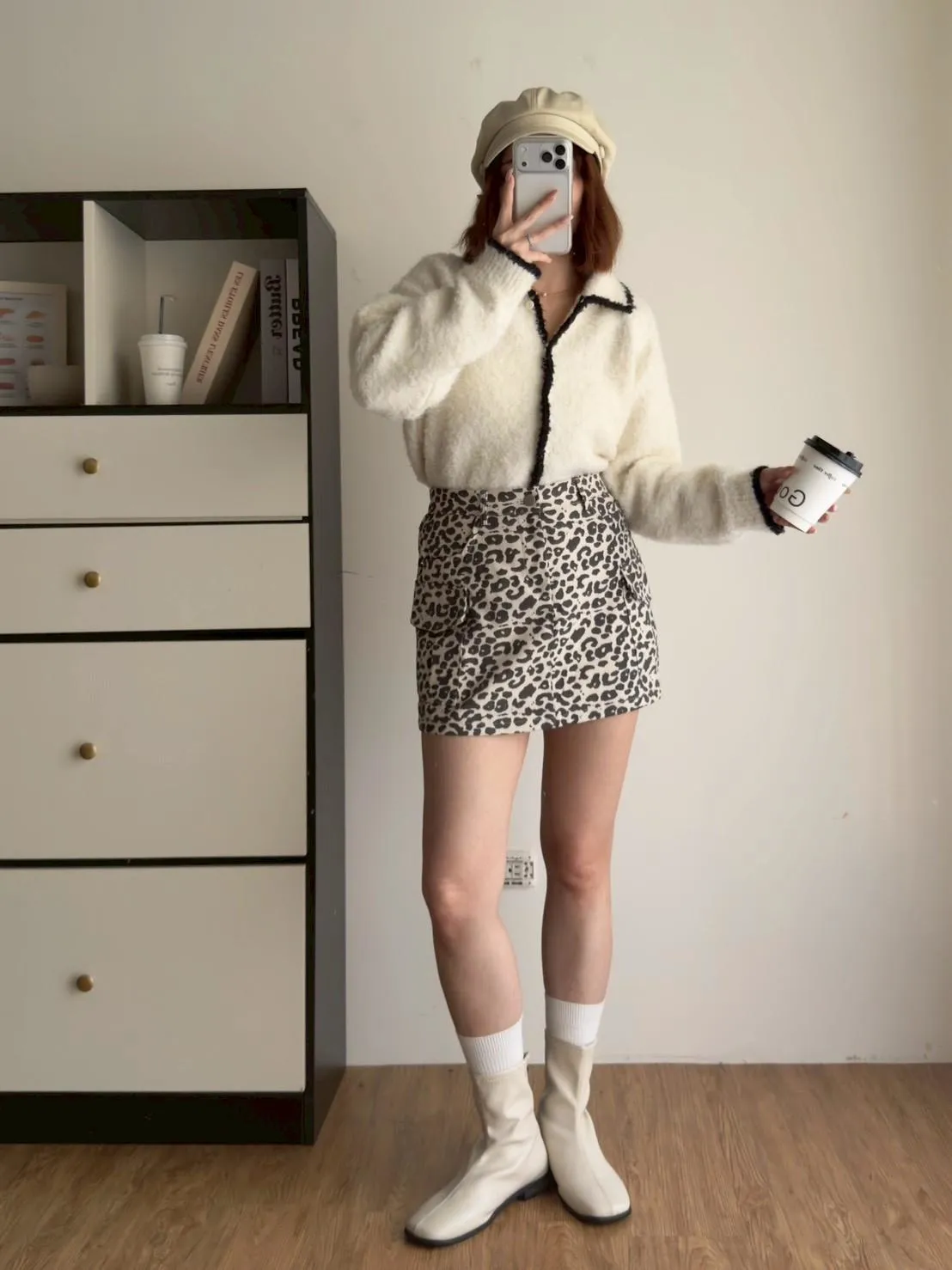 撞色邊娃娃領毛衣