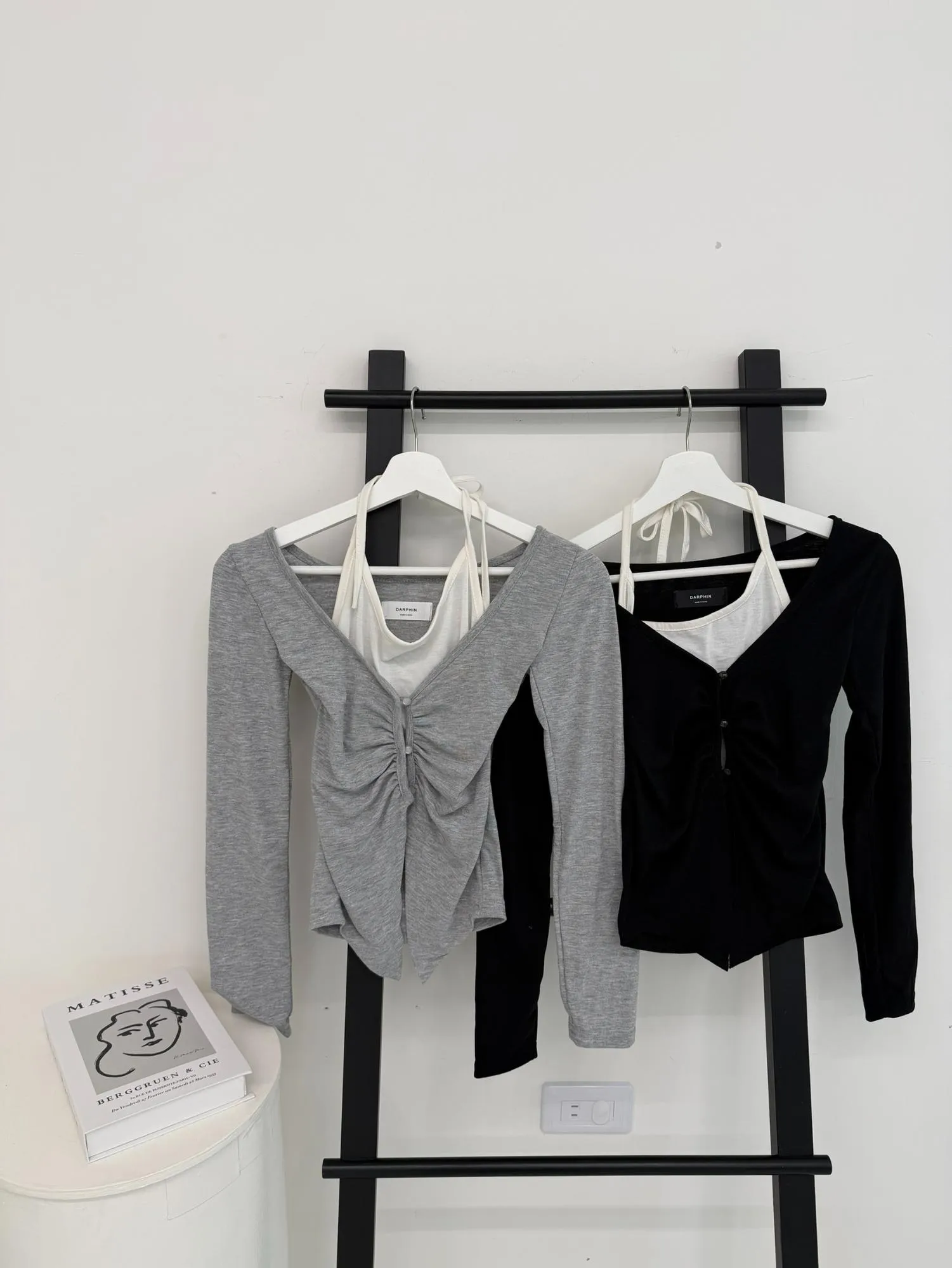 正韓假兩件Y2K掛脖褶皺上衣