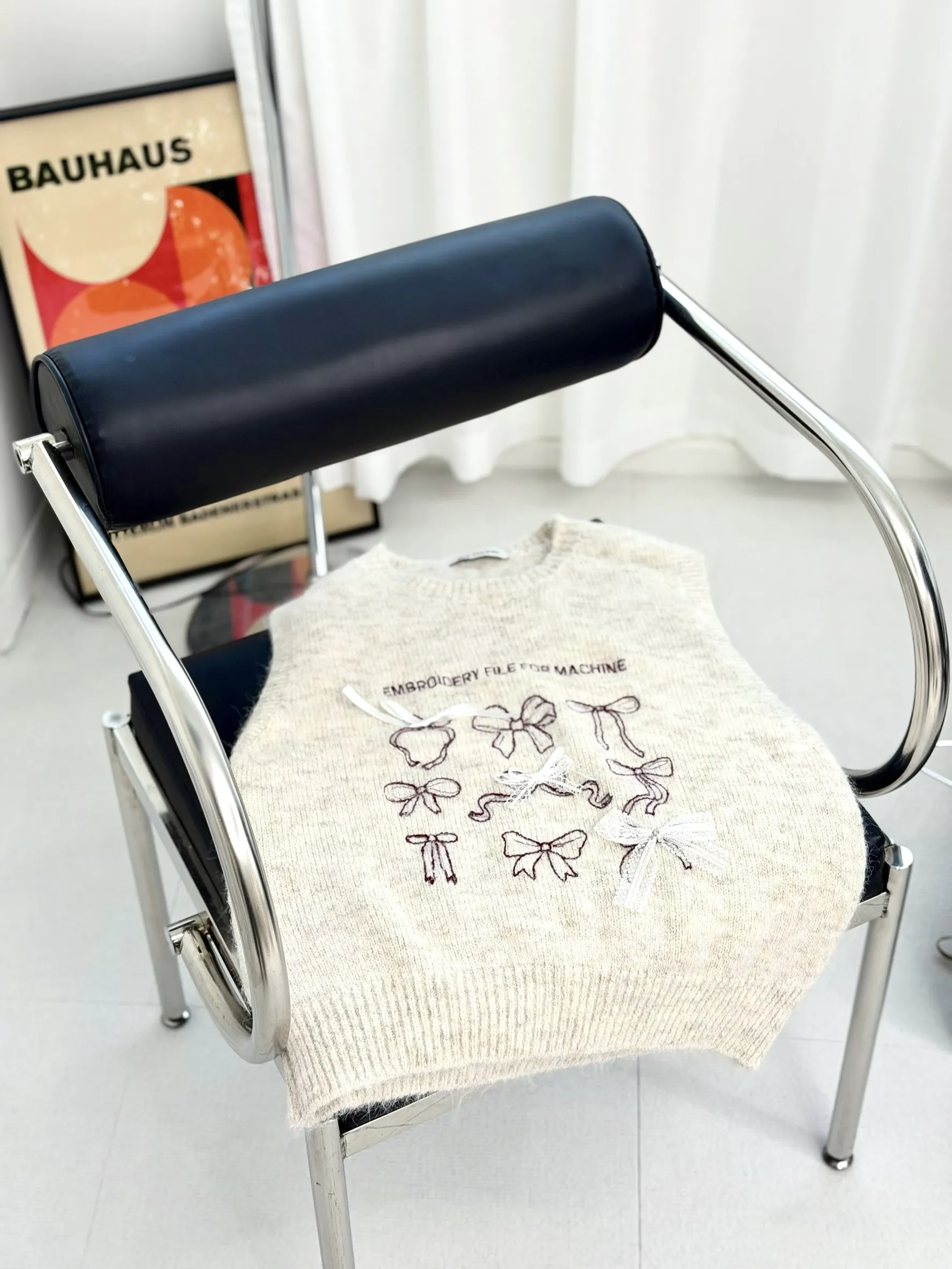 韓系休閒刺繡羊毛蝴蝶結背心