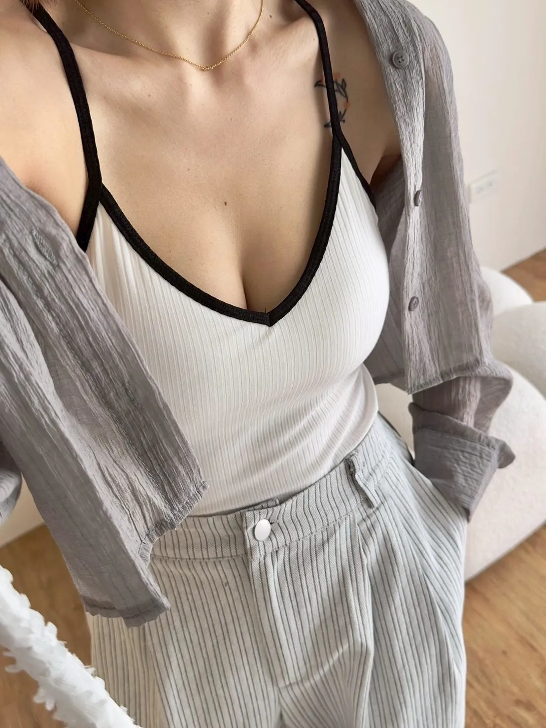 小香風撞色後交叉小可愛
