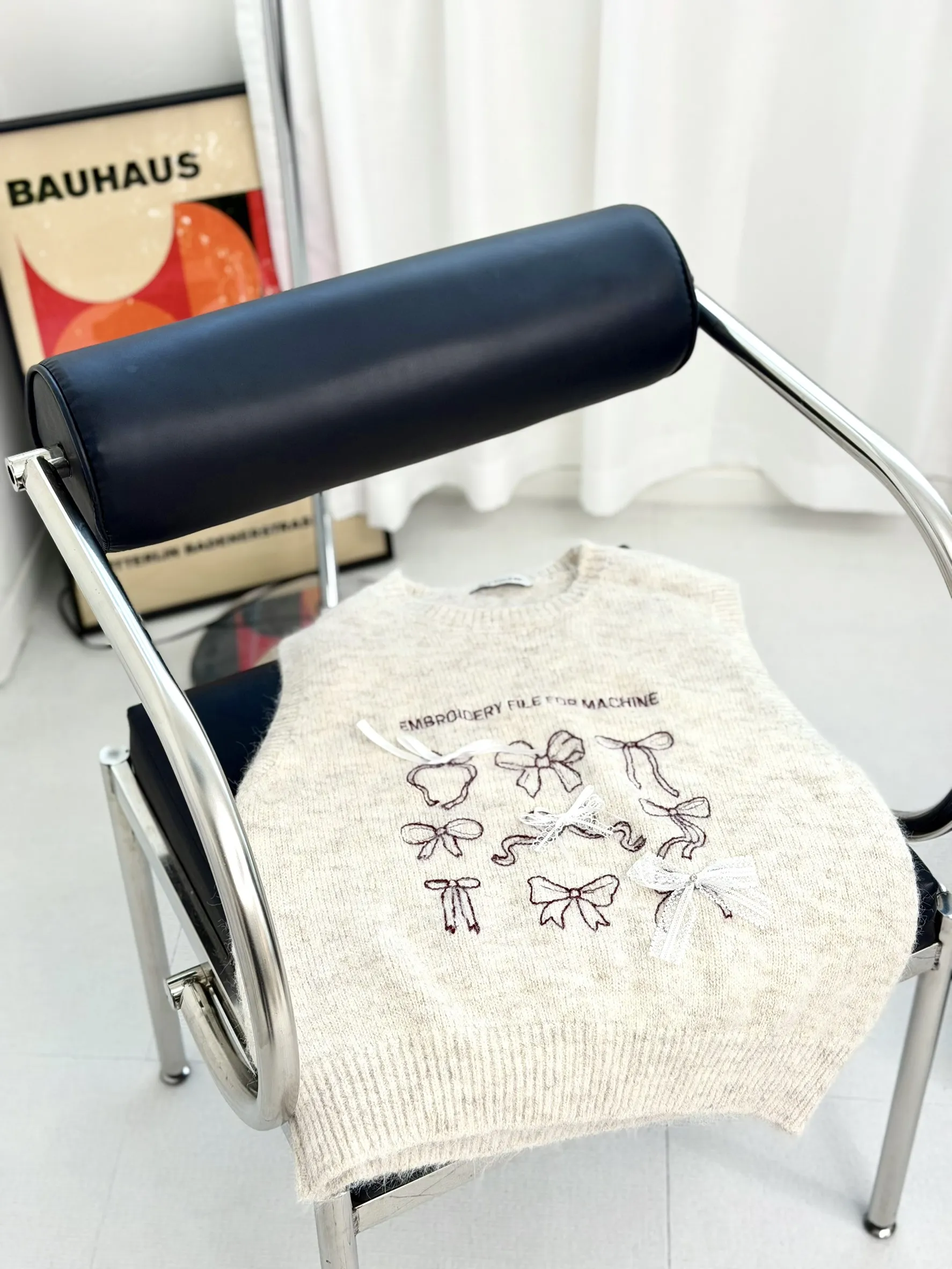 韓系休閒刺繡羊毛蝴蝶結背心