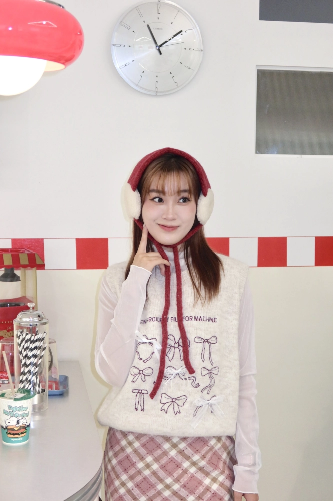 韓系休閒刺繡羊毛蝴蝶結背心