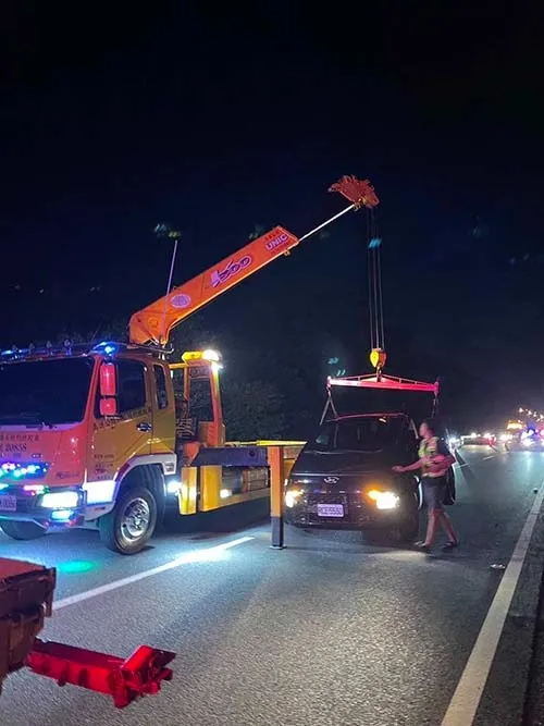 事故車拖吊
