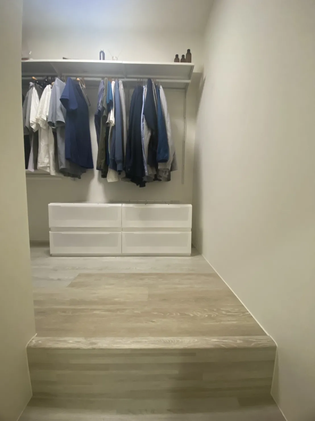 閣樓空間改造成步入式更衣室