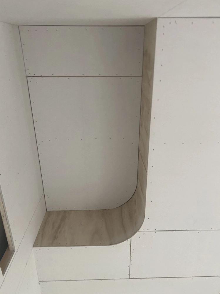單側圓弧造型冷氣天孔