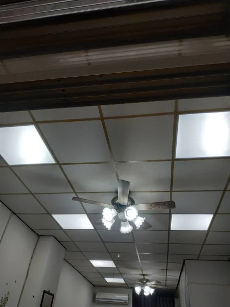 天花板輕鋼架燈具更換