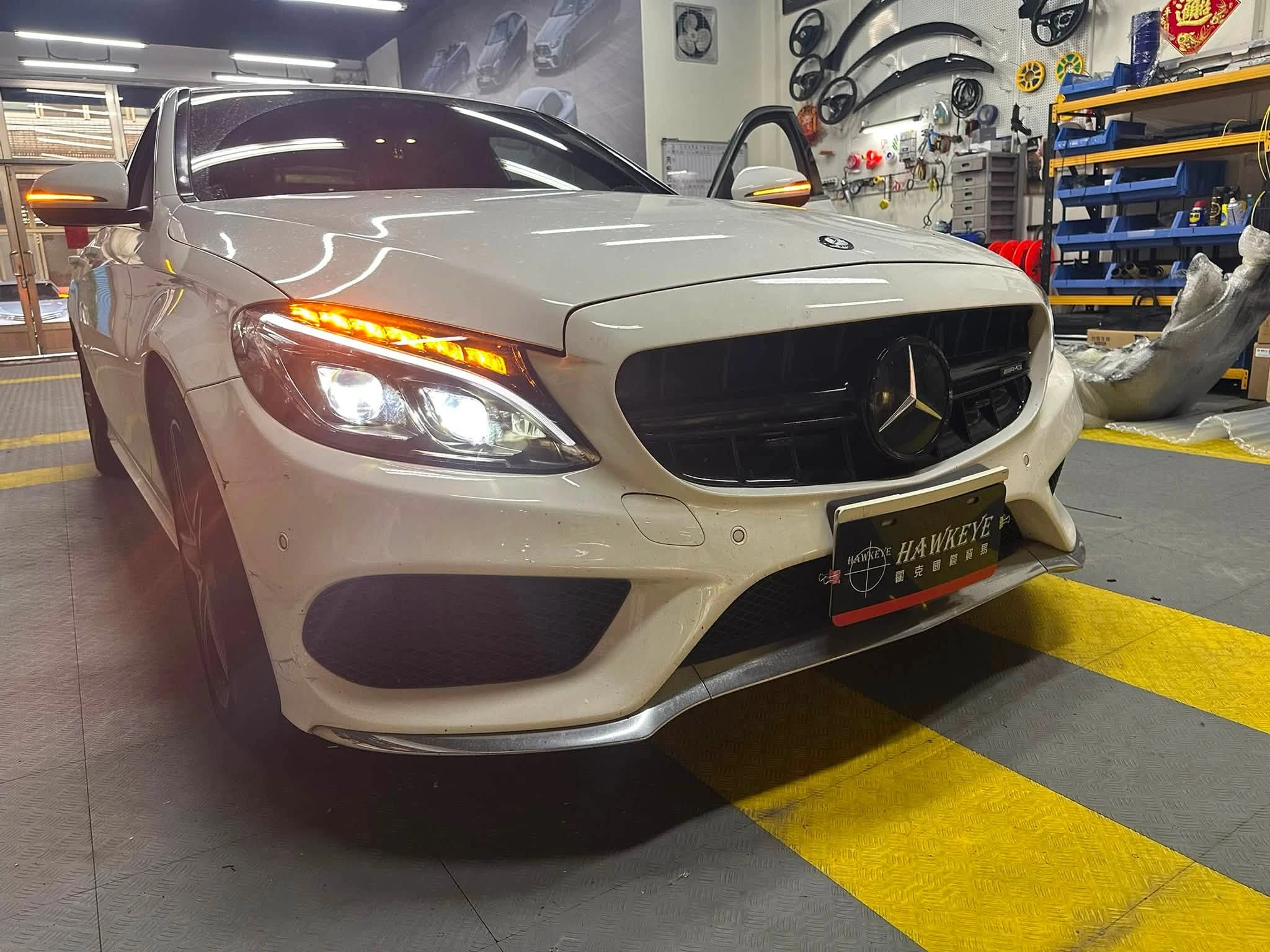 BENZ W205 原廠雙魚眼大燈升級  完工