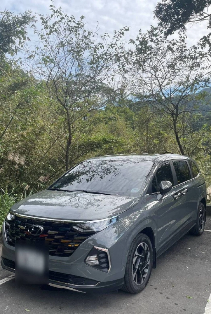 七人座轎車