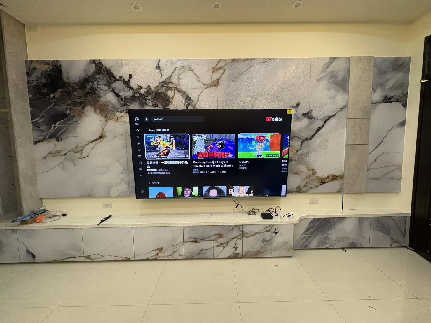 98吋伸縮電視壁掛